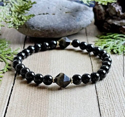 Natural stone beaded bracelet handmade for women and men. Natural stones of Obsidian and Tourmaline