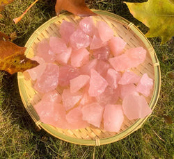 Rose Quartz natural raw stone per piece / ροζ χαλαζίας