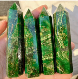 Natural Emerald pointed pillar stones