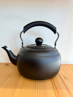 Tea pot