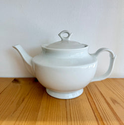 Ceramic tea pot