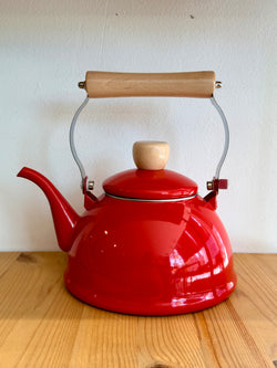 Tea pot