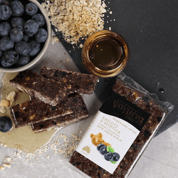 Cashew and Blueberry Oat bar